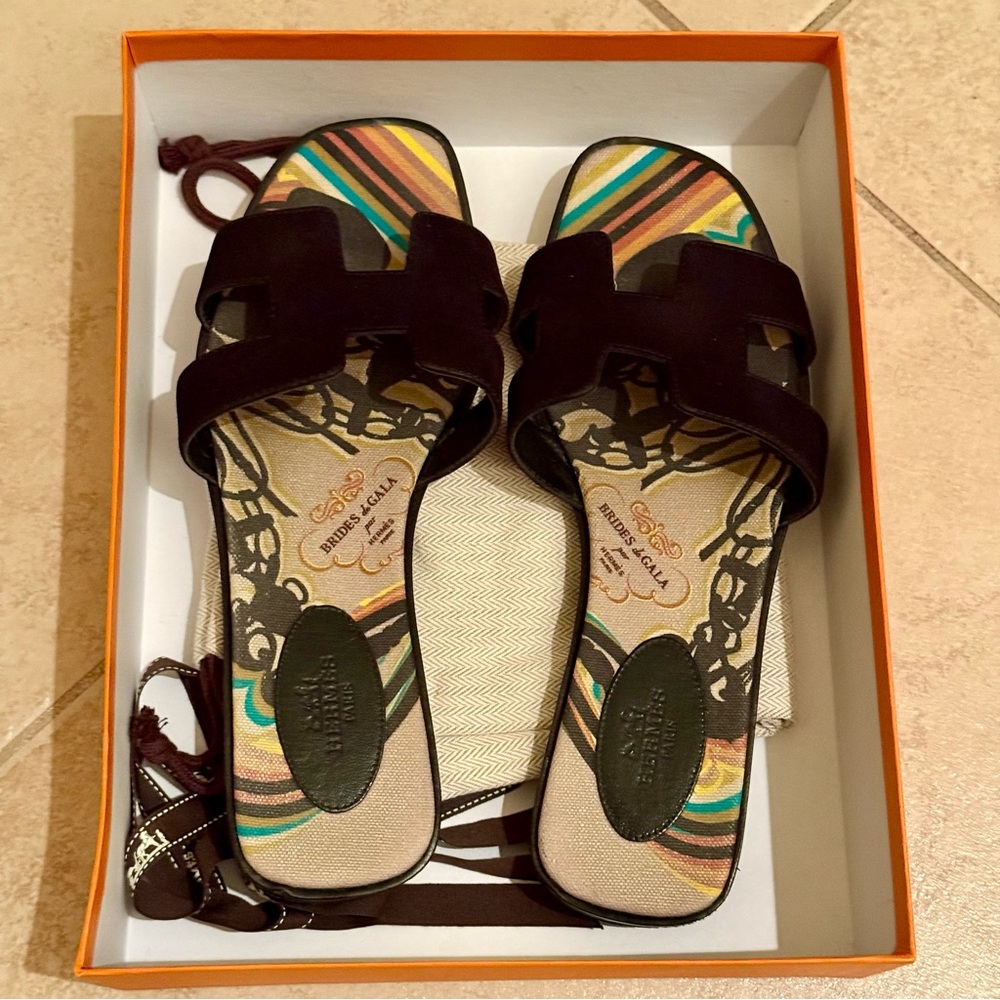 Authentic Rare Brides De Gala Design Black Oran Sandals w/ original box, dustbag - Picture 2 of 7